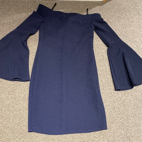 Various womens dresses - Picture 1 of 4